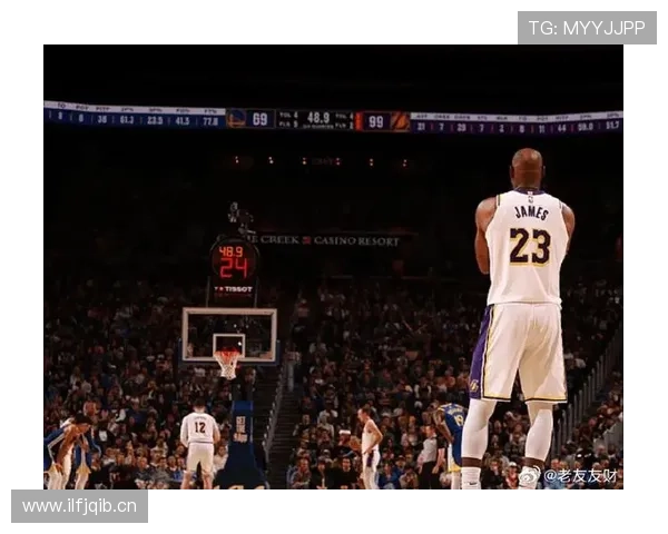 NBA赛后焦点:詹姆斯带领湖人逆转战胜勇士,库里三分未能绝杀 NBA赛后焦点:詹姆斯带领湖人逆转战胜勇士,库里三分未能绝杀