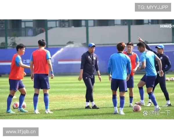 亚冠赛场激战正酣 各队奋力争夺亚洲足球最高荣誉